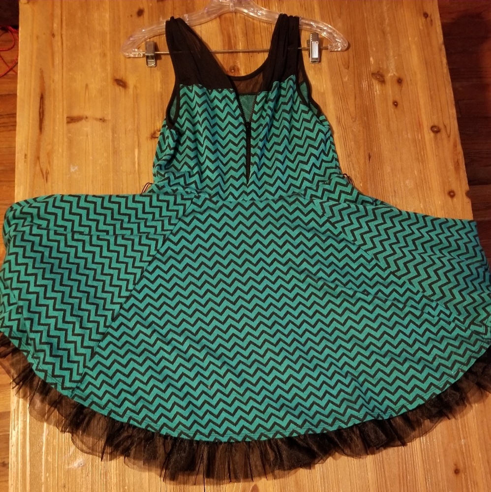 Dress - Picture 2 of 2